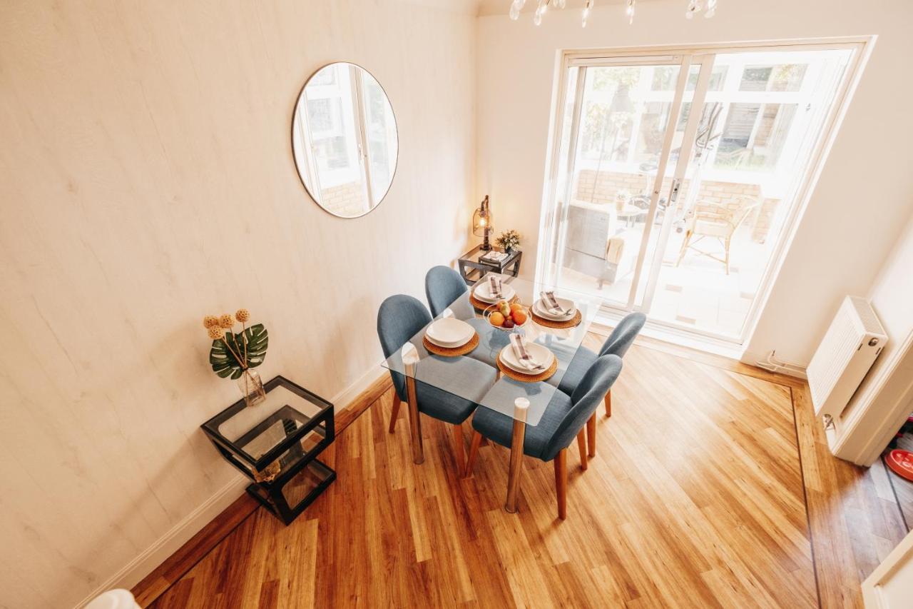 Booker Avenue House - 4 Bedroom House With Garden And Parking Milton Keynes Eksteriør bilde